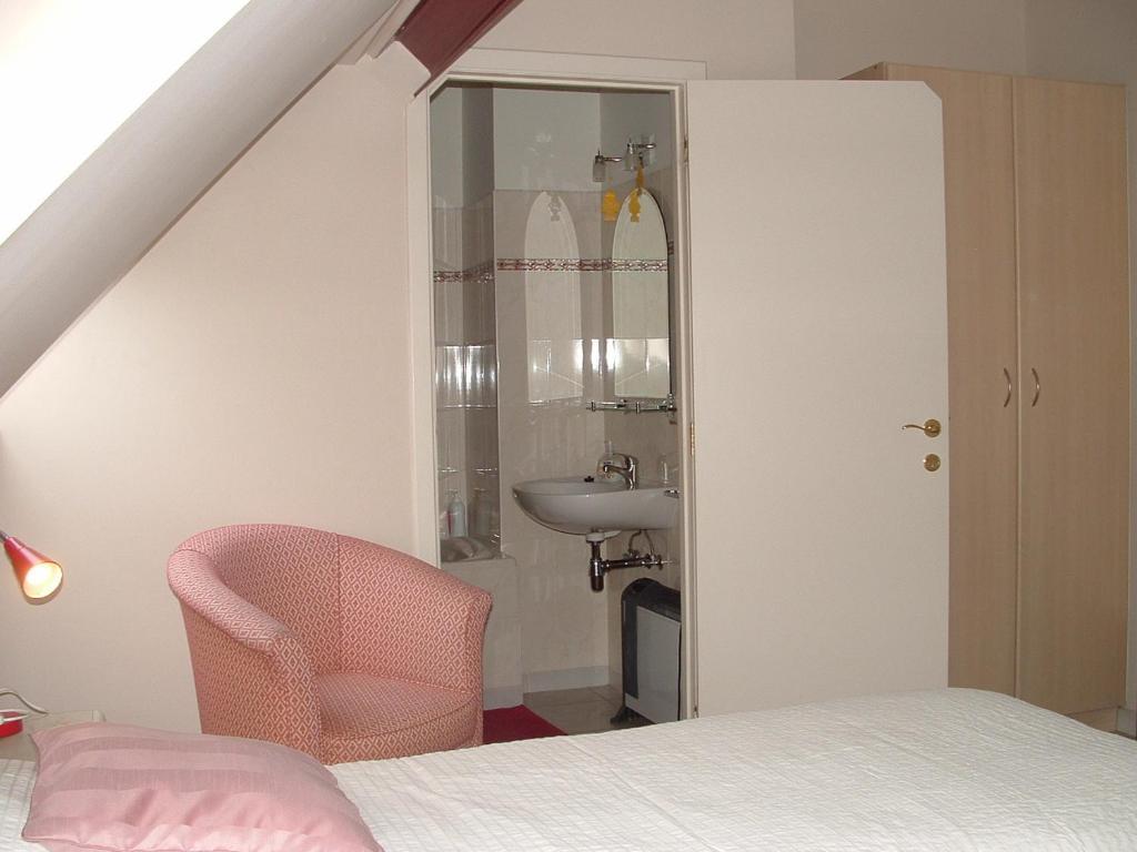 B&B Bij Lieve En Jos Hasselt Habitación foto